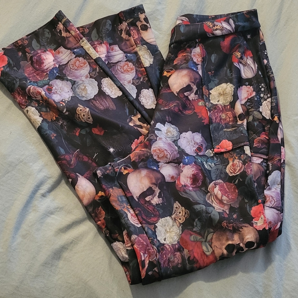 Blackmilk Garden of the Dead Pants XL